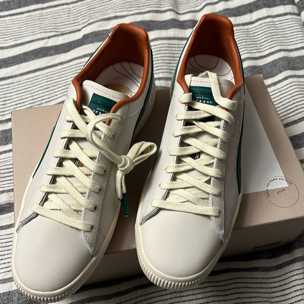 Brand New Sz 10 Puma ‘Clyde FG Prestine Vine Green’ w/ Box (minor damage)